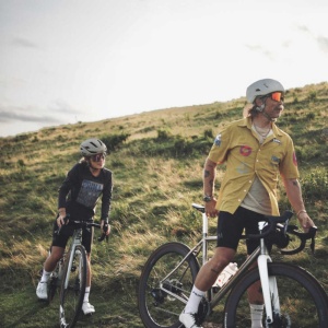 chpo_brand_sunglasses_siri_photochromic_black_red_5